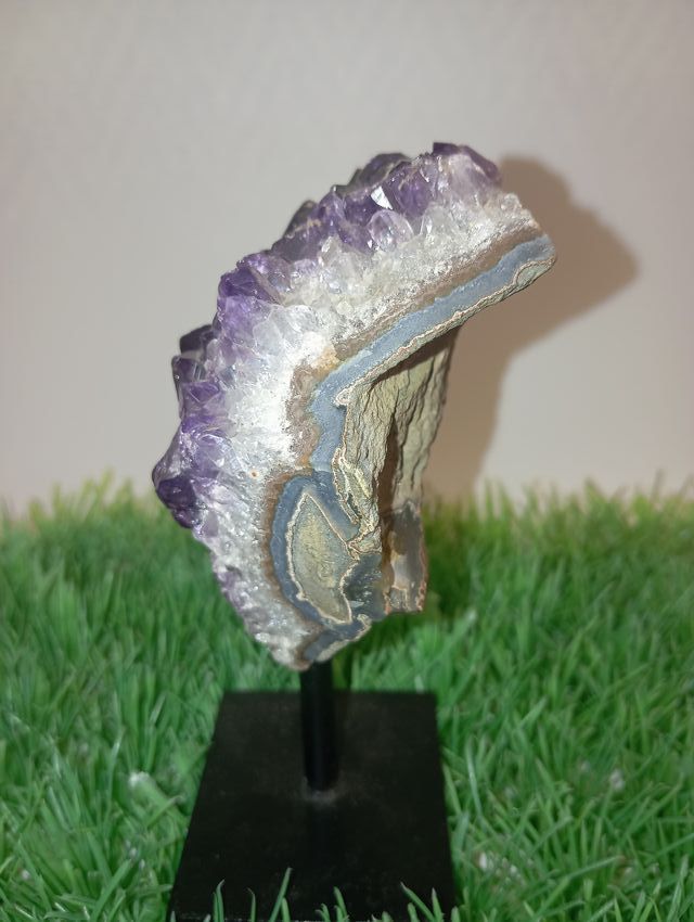 Drusa Amatista con Pedestal