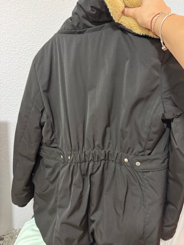 Chaqueta Zara pelo negra y marrón