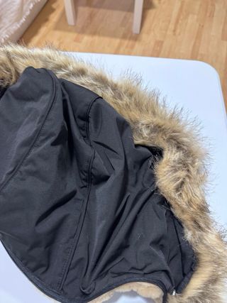 Chaqueta Zara pelo negra y marrón