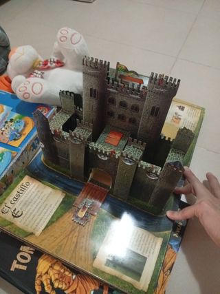 Lote Puzzles, Libros y Peluches Disney