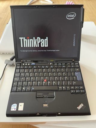 Portátil Lenovo ThinkPad Industrial
