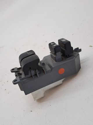 MANDO ELEVALUNAS DELANTERO IZQUIERDO TOYOTA YARIS
