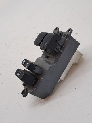 MANDO ELEVALUNAS DELANTERO IZQUIERDO TOYOTA YARIS