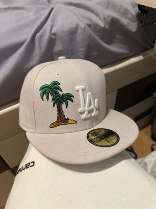 Gorra New Era Beige con Palmeras Talla 7 1/4