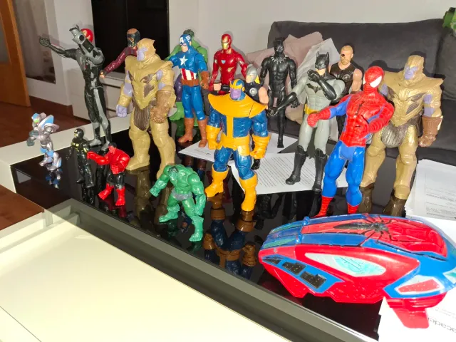 Conjunto Figuras Superhéroes Marvel y DC