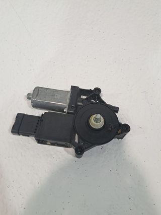 MOTOR ELEVALUNAS DELANTERO DERECHO CITROEN C3