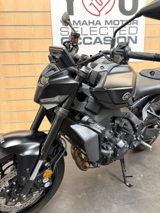 YAMAHA MT-09