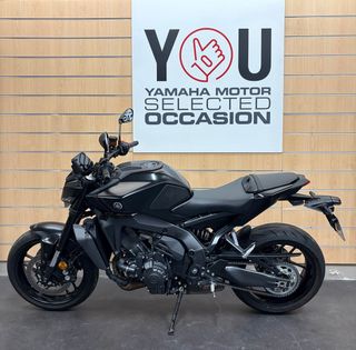 YAMAHA MT-09