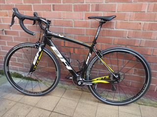Bicicleta BH Quartz 105 Team