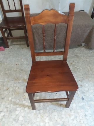 Sedia da bar o ristorante in legno marrone 