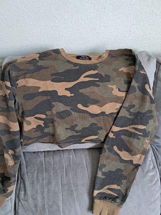 Camiseta corta  camuflaje marrón y verde