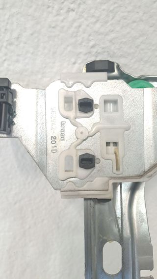 ELEVALUNAS TRASERO DERECHO PEUGEOT 3008 (3)