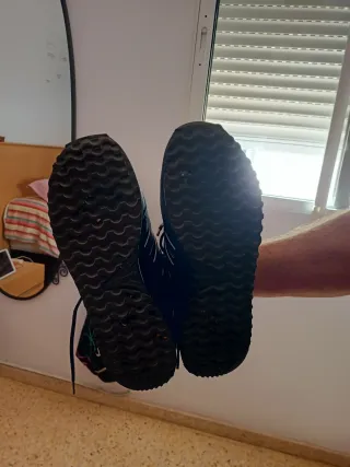 Tenis Adidas azul marino 