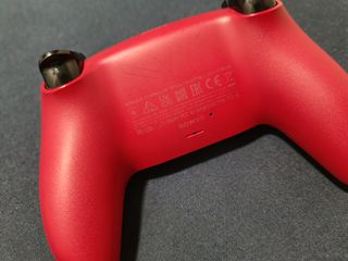 Mando PS5 Rojo y Negro