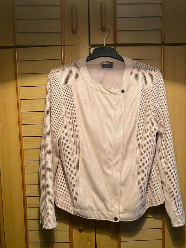 Cazadora antelina rosa