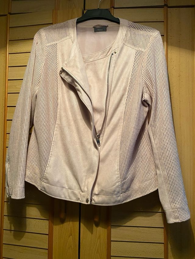 Cazadora antelina rosa