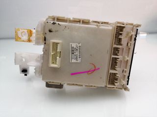 CAJA RELES / FUSIBLES TOYOTA YARIS (2)