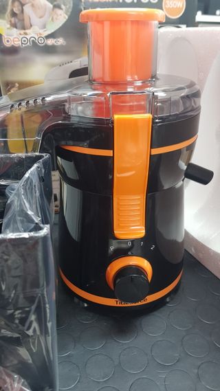 Licuadora Titanforce 350W Nueva