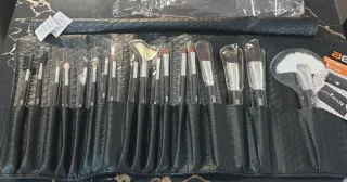 Set Brochas Maquillaje Profesional Negro/Plata