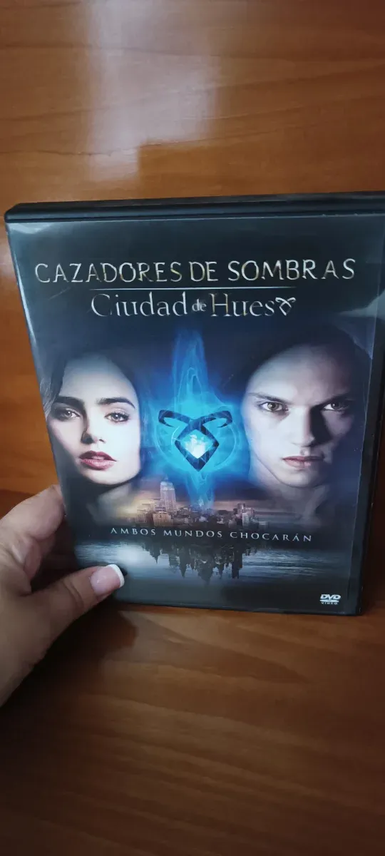 DVD Cazadores de Sombras Ciudad de Huesos