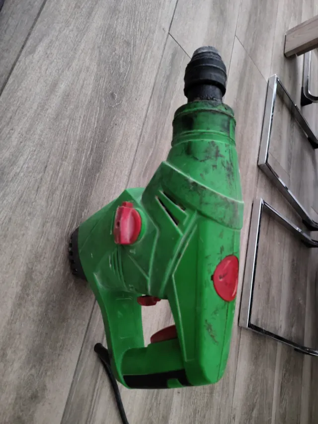 Martillo Percutor Casals con Maletín y Brocas
