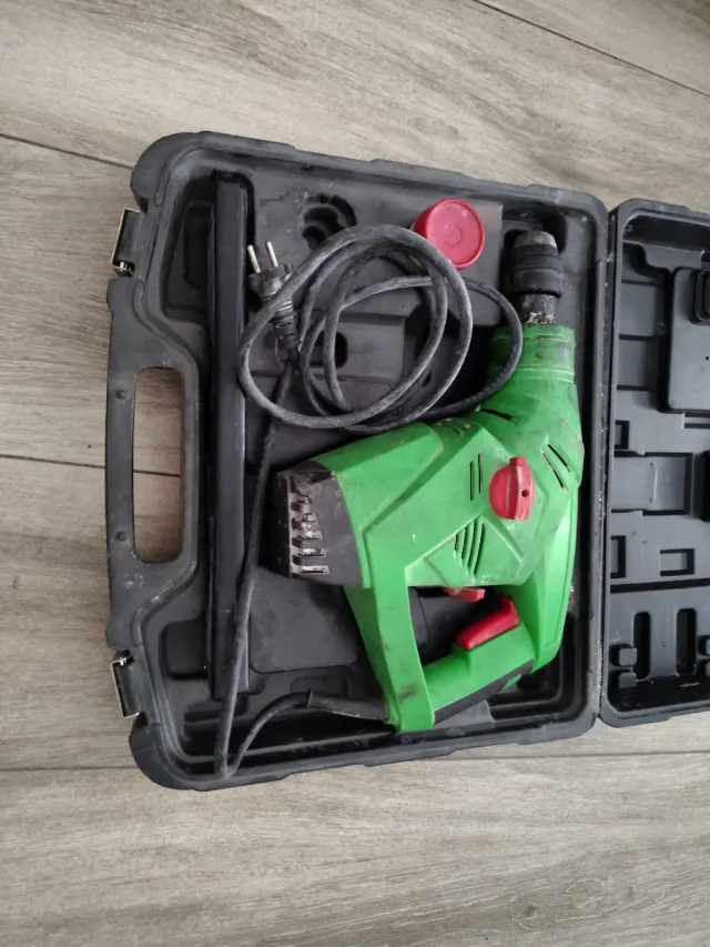 Martillo Percutor Casals con Maletín y Brocas
