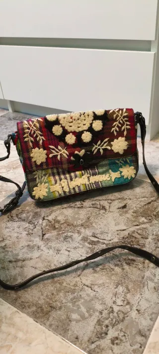 Bolso Desigual bordado multicolor