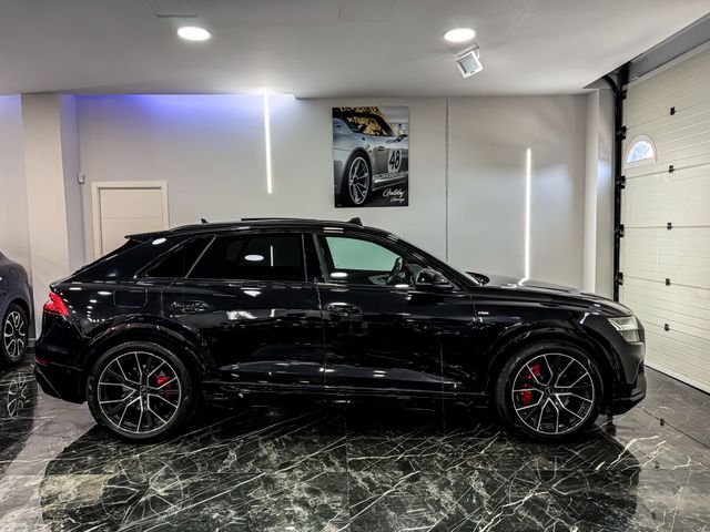 Audi Q8 BLACKLINE FULL 