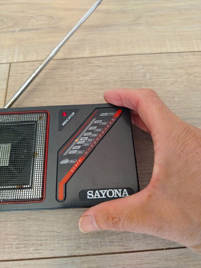 Radio Portátil SAYONA a Pilas