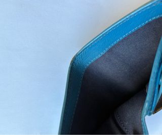 MONTEVENETO Cartera Piel Saffiano Negra y Azul