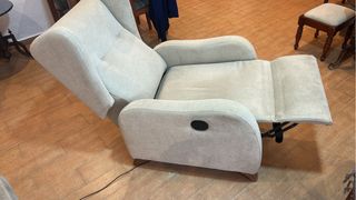 Butaca reclinable de tela beige