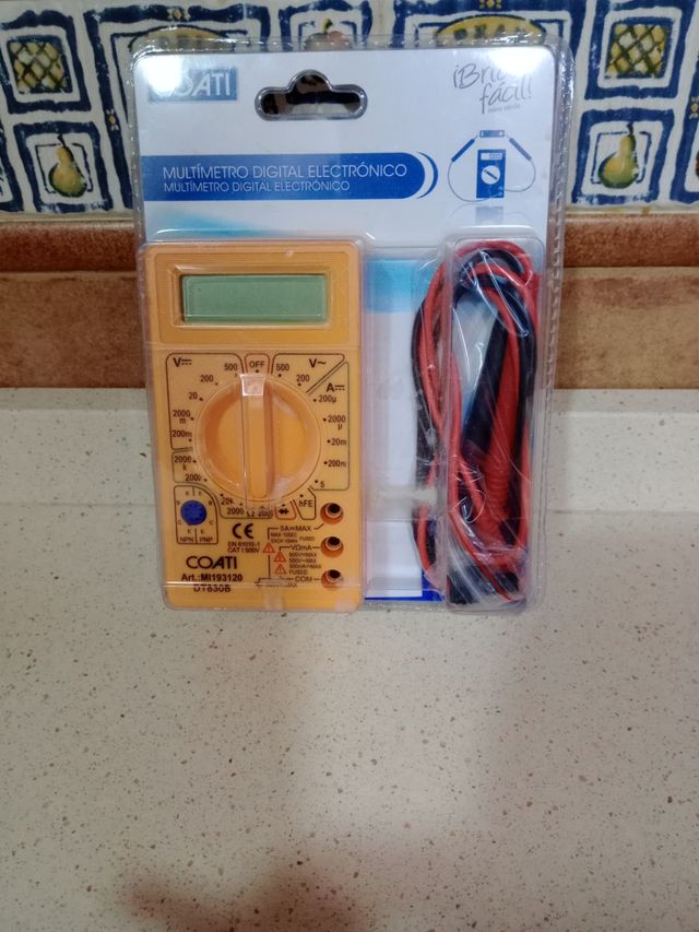 Multímetro Digital Coati DT830B