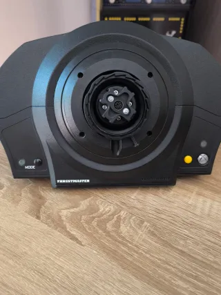 Volante Thrustmaster Racing