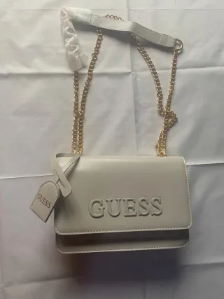 Bolso Guess Beige y Dorado