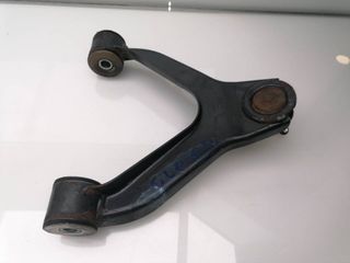 BRAZO SUSPENSION SUPERIOR DELANTERO DERECHO IVECO DAILY