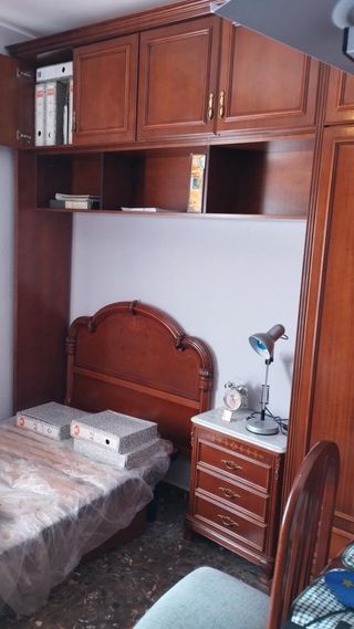 Dormitorio de soltero completo