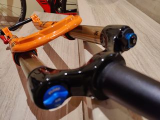 Horquilla Fox 32 SC 100MM Factory Kashima Nueva