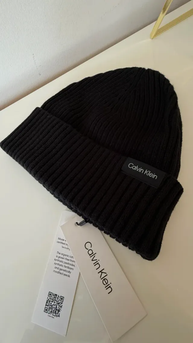 Gorro Calvin Klein Negro a estrenar talla unica