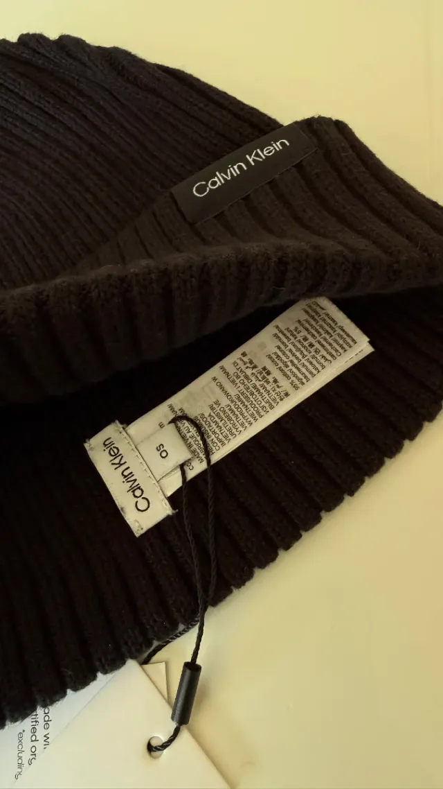 Gorro Calvin Klein Negro a estrenar talla unica