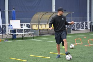 Entrenamientos grupales de fútbol en Barcelona +18