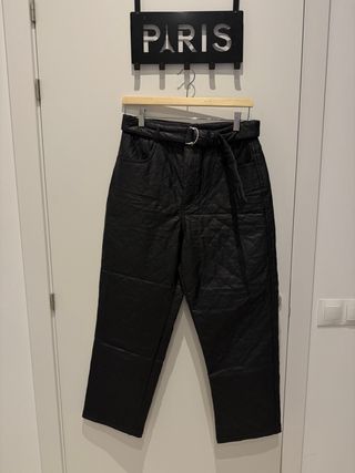 Pantalón polipiel Zara negro