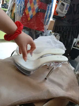 Tacones de plataforma transparentes