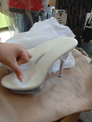 Tacones de plataforma transparentes