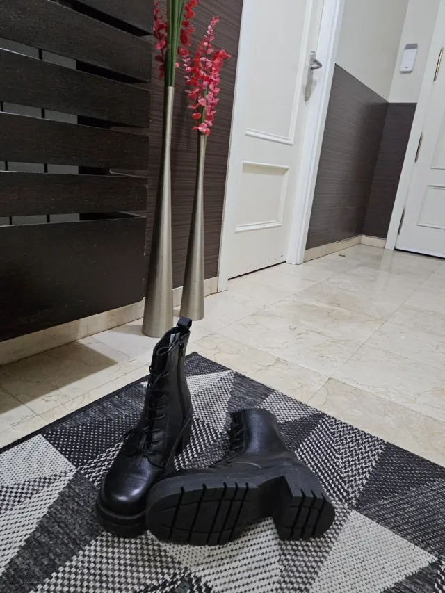 Botines Zign Negros Talla 40. A estrenar.