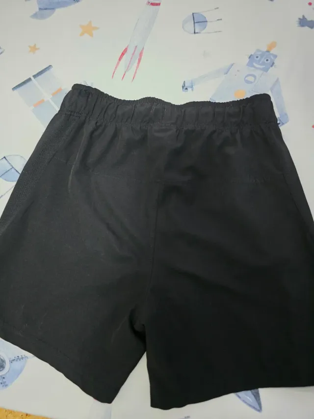 Pantalones cortos deportivos niño/a, talla 12.
