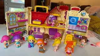 Casa Pin y Pon con 10 muñecas