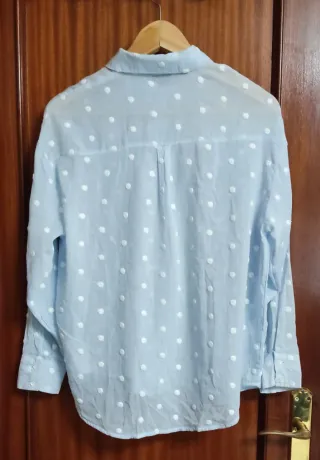 Blusa Stradivarius Celeste Lunares Bordados 