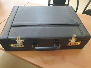 Maletín ejecutivo negro con combinación