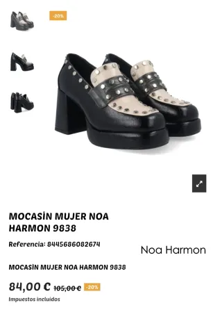 Zapatos de tacón con tachuelas