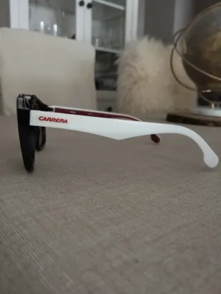 Gafas de sol Carrera negras y blancas
